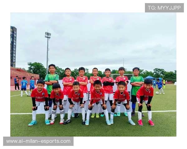 中国足球球星带球突破技艺精彩纷呈 揭秘场上晃人技巧与精彩瞬间 中国足球球星带球突破技艺精彩纷呈 揭秘场上晃人技巧与精彩瞬间